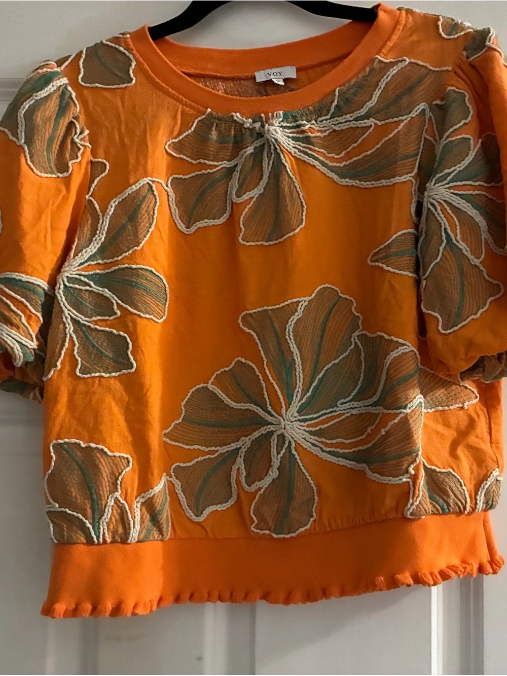 VOY Orange Floral Appliqué Crop Top Paired With Matching Chico’s Slimming Pants